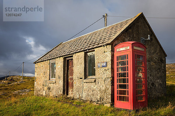 Telefonzelle  Isle of Harris  Äußere Hebriden  Schottland  Vereinigtes Königreich  Europa