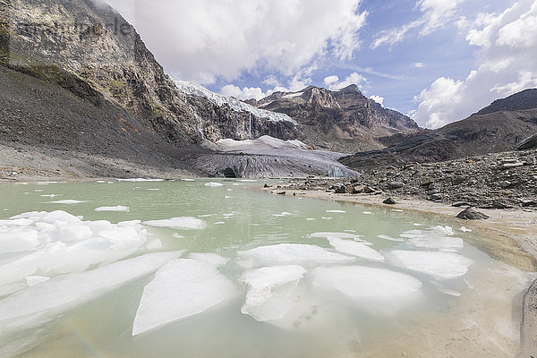 Der Gletschersee am Fuß des Fellaria-Gletschers  Malenco-Tal  Valtellina  Lombardei  Italien  Europa