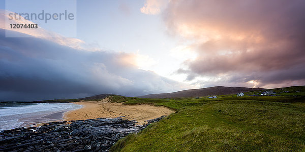 Sonnenaufgang auf der Isle of Harris  Äußere Hebriden  Schottland  Vereinigtes Königreich  Europa