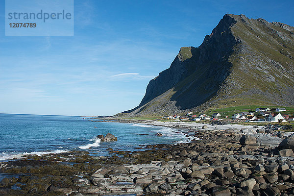 Blick auf Vikten  Lofoten-Inseln  Nordland  Norwegen  Skandinavien  Europa