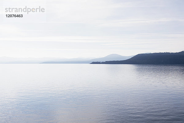 USA  Kalifornien  Himmel über dem Lake Tahoe