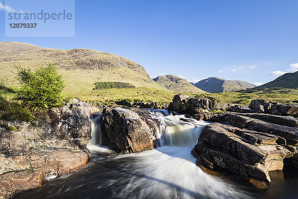 Großbritannien  Schottland  Schottische Highlands  Glen Coe  Glen Etive  River Etive  River Etive Falls