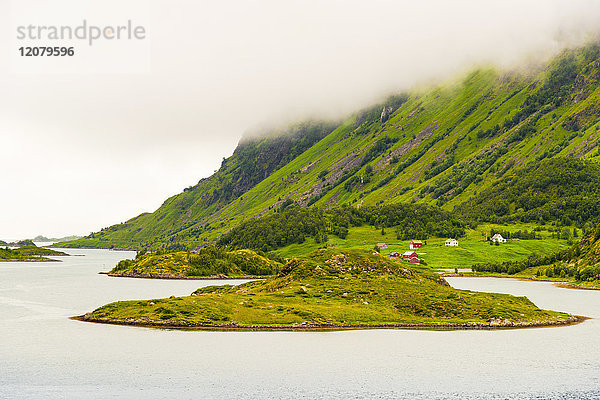 Norwegen  Nordland  Vestvagoey  Insel Lofoten