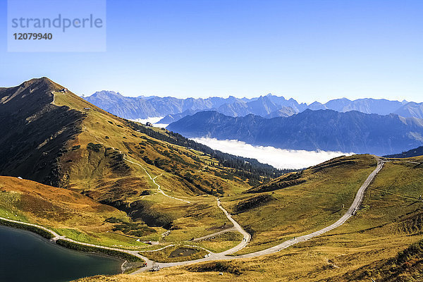 Deutschland  Bayern  Allgäu  Oberallgäu  Blick auf die Allgäuer Alpen bei Oberstdorf