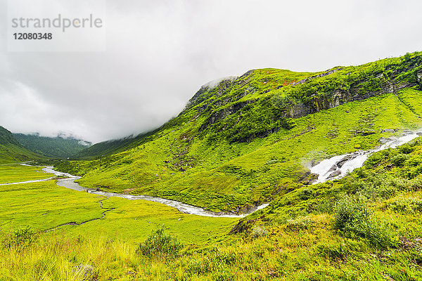 Norwegen  Hedmark  Tufsindalen  Wasserfall