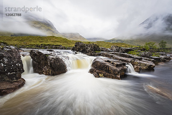 Großbritannien  Schottland  Schottische Highlands  Glen Etive  River Etive  River Etive Falls