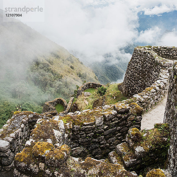 Trockenmauer auf dem Inkapfad  Inka  Huanuco  Peru  Südamerika