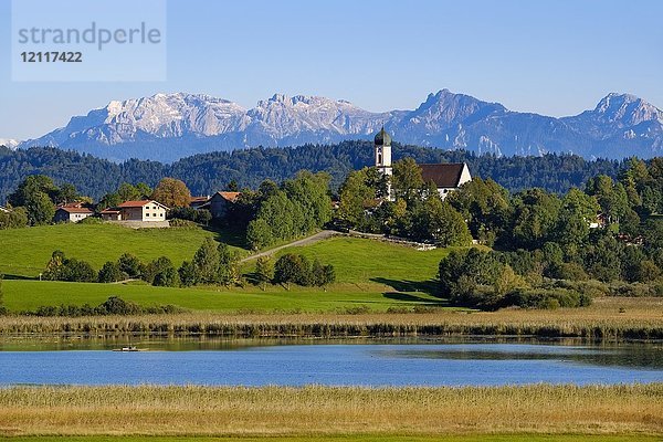 Seeger See  Seeg und Ammergauer Alpen  Ostallgäu  Allgäu  Schwaben  Bayern  Deutschland  Europa