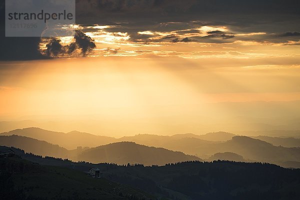Blick zur Ebenalp vom Alpsigel bei Sonnenuntergang  Brülisau  Appenzell Innerrhoden  Schweiz  Europa