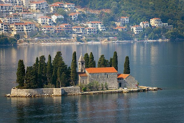St. Georgs-Klosterinsel  Perast  Bucht von Kotor  Montenegro  Sveti Dorde  Europa