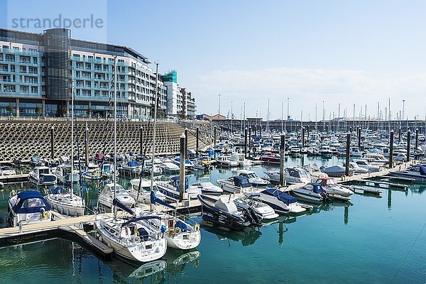 Moderner Hafen von St. Helier  Jersey  Kanalinseln  Vereinigtes Königreich  Europa