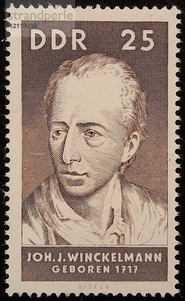 Johann Joachim Winckelmann  ein deutscher Kunsthistoriker und Archäologe  Porträt auf einer DDR-Briefmarke 1967