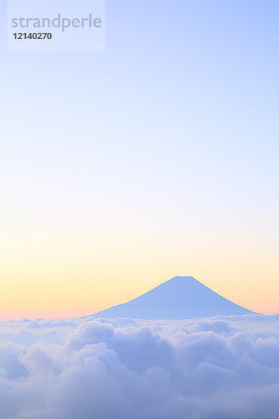 Schöne Aussicht auf den Berg Fuji  Präfektur Yamanashi  Japan