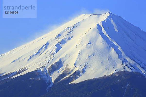 Schöne Aussicht auf den Berg Fuji  Präfektur Yamanashi  Japan