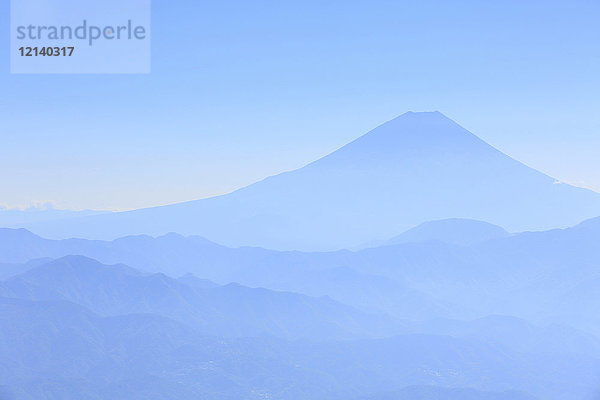 Schöne Aussicht auf den Berg Fuji  Präfektur Yamanashi  Japan