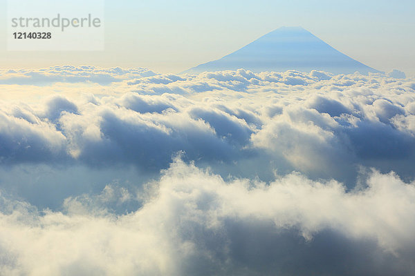 Schöne Aussicht auf den Berg Fuji  Präfektur Yamanashi  Japan