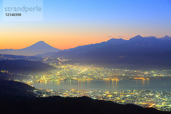 Schöne Aussicht auf den Berg Fuji  Präfektur Nagano  Japan