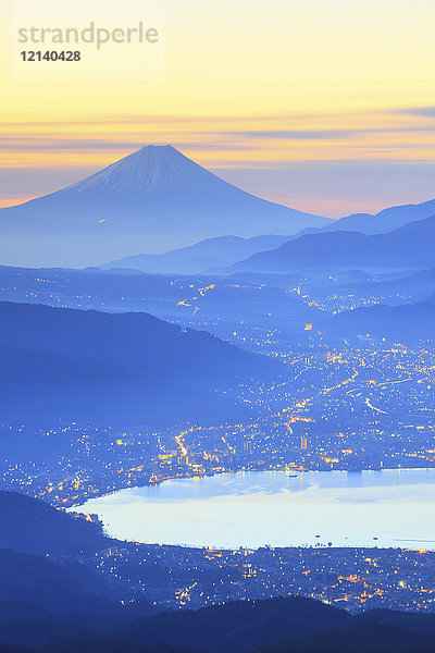 Schöne Aussicht auf den Berg Fuji  Präfektur Nagano  Japan