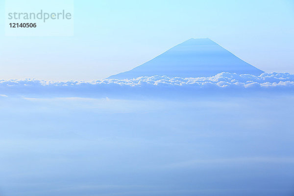 Schöne Aussicht auf den Berg Fuji  Präfektur Yamanashi  Japan