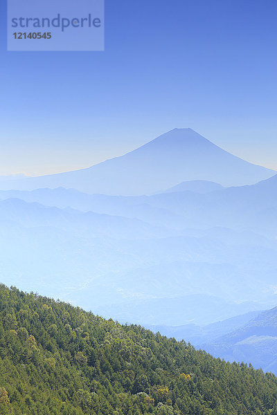 Schöne Aussicht auf den Berg Fuji  Präfektur Yamanashi  Japan