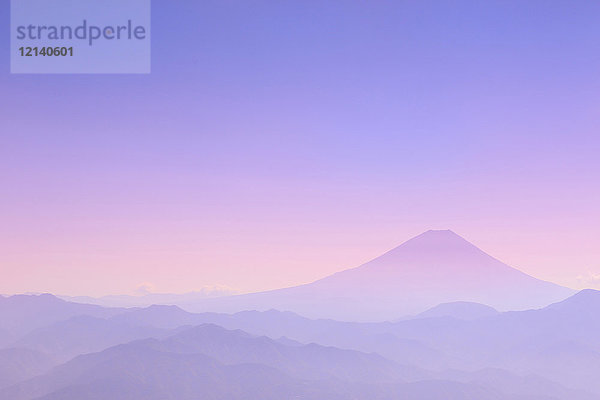 Schöne Aussicht auf den Berg Fuji  Präfektur Yamanashi  Japan