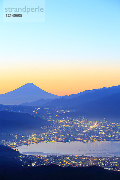 Schöne Aussicht auf den Berg Fuji  Präfektur Nagano  Japan