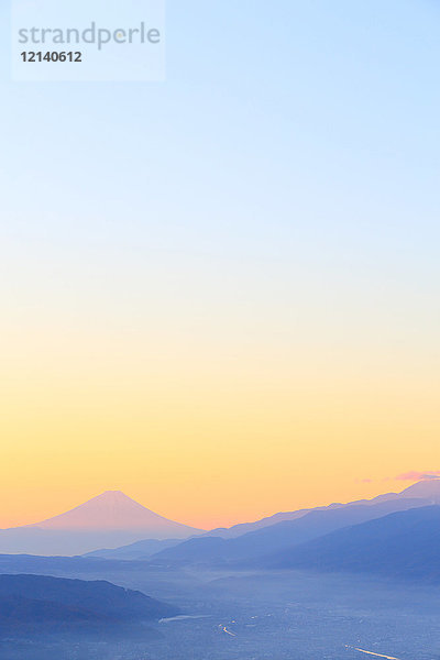 Schöne Aussicht auf den Berg Fuji  Präfektur Nagano  Japan