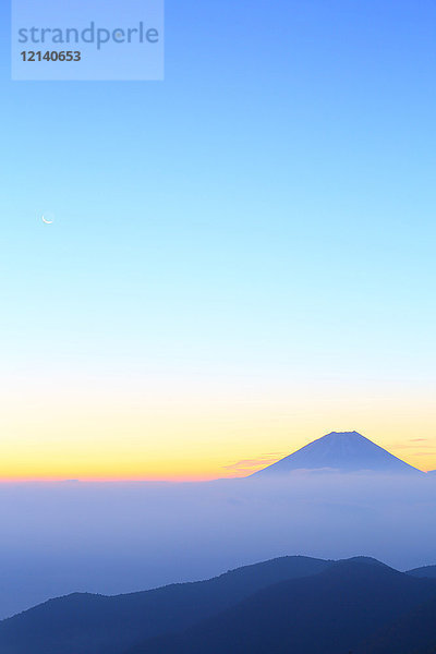 Schöne Aussicht auf den Berg Fuji  Präfektur Yamanashi  Japan