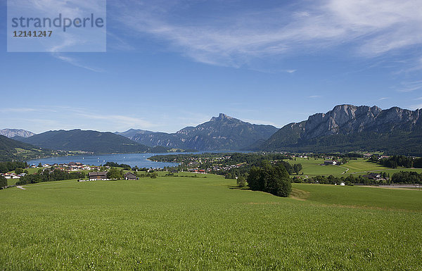 Österreich  Oberösterreich  Salzkammergut  Mondseeland  Mondsee  Schafberg und Drachenwand