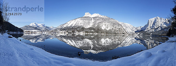 Österreich  Steiermark  Salzkammergut  Altaussee  Altausseer See  Loser  Trisselwand rechts