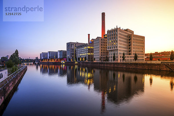 Deutschland  Frankfurt  moderne Gebäude am Westhafen