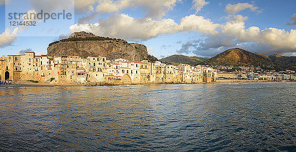 Italy  Sicily  Panoramic view of Cefalu