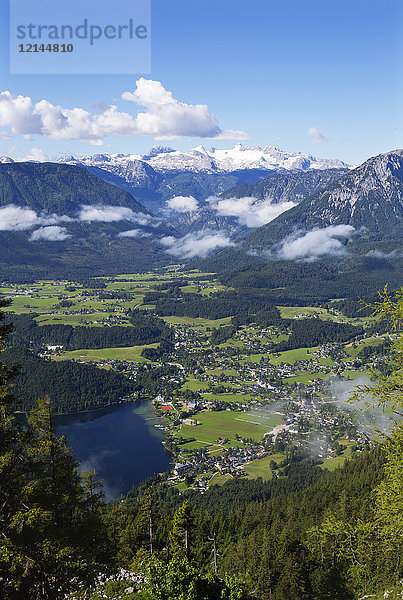 Österreich  Steiermark  Salzkammergut  Ausseerland  Altaussee  Altausseer See und Dachstein