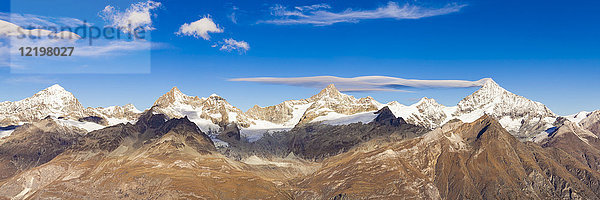 Schweiz  Wallis  Zermatt  Alphubel  Allalinhorn und Rimpfischhorn am Vormittag