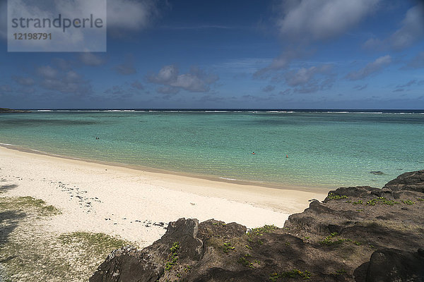 Mauritius  Insel Rodrigues  Strand Anse Ally