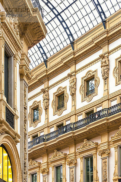 Italien  Mailand  Teil der Fassade der Galleria Vittorio Emanuele II