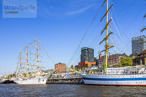 Deutschland  Hamburg  Hafengeburtstag  Segelboote
