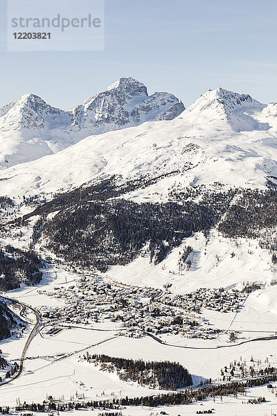 Schweiz  Engadin  St. Moritz von oben gesehen