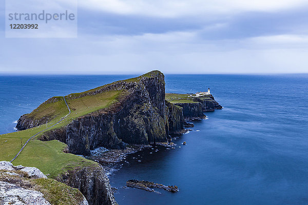 Großbritannien  Schottland  nner Hebrides  Isle of Skye  Neist Point  Leuchtturm am Abend