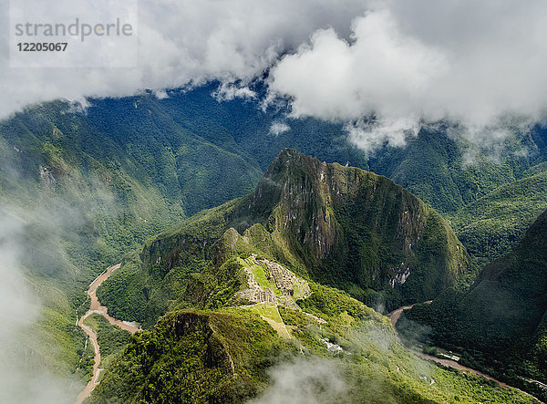 Ruinen von Machu Picchu vom Berg Machu Picchu aus gesehen  UNESCO-Weltkulturerbe  Region Cusco  Peru  Südamerika