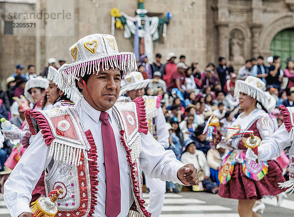 Fiesta de la Virgen de la Candelaria  Hauptplatz  Puno  Peru  Südamerika