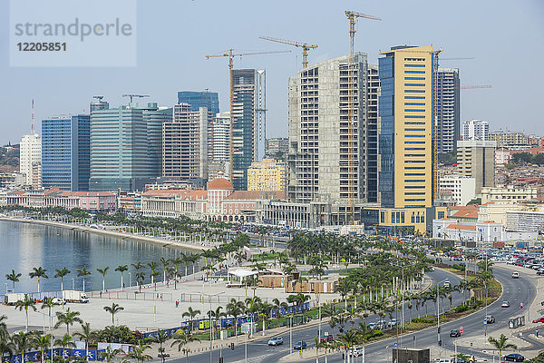 Blick auf die neue Marginalpromenade (Avenida 4 de Fevereiro)  Luanda  Angola  Afrika