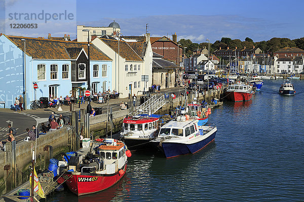 Pubs am Custom House Quay  Weymouth  Dorset  England  Vereinigtes Königreich  Europa