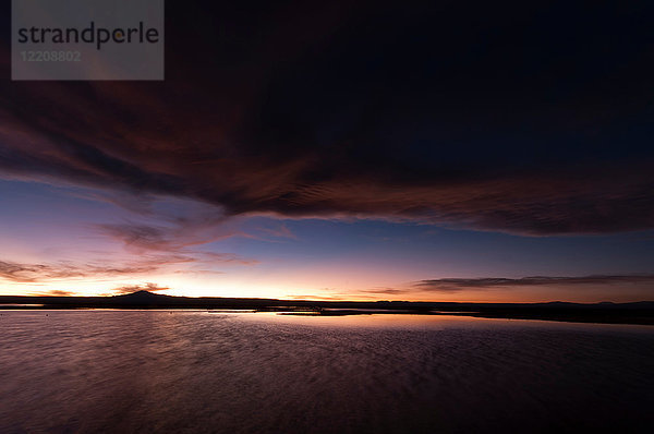 Sonnenuntergang über der Laguna Chaxa  Nationalreservat Los Flamencos  Salar de Atacama  Atacama-Wüste  Chile