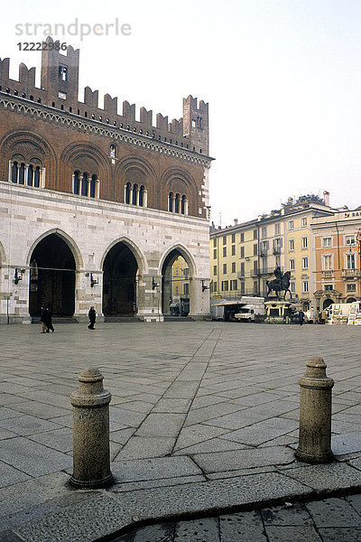 Das Rathaus auf der Piazza Cavalli  Piacenza  Emilia Romagna  Italien