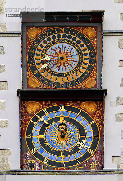 Europa  Deutschland  Sachsen  Görlitz  Die Altstadt  Der Untere Markt  Der Rathausturm  Der Rathausturm; Historische mittelalterliche astronomische Uhr