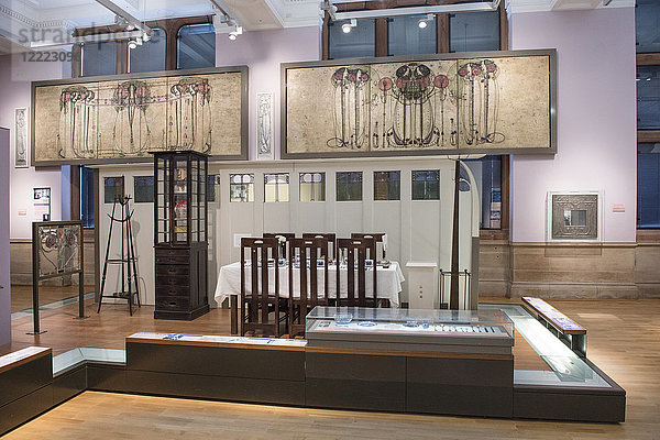 VEREINIGTES KÖNIGREICH  SCHOTTLAND  GLASGOW  WEST END  KUNSTGALERIE UND MUSEUM KELVINGROVE  THE WASSAIL BY MACKINTOSH