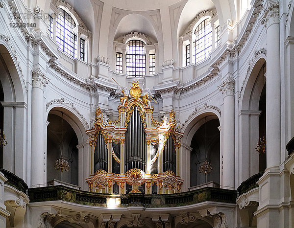 Europa  Deutschland  Sachsen  Dresden  die Altstadt  die katholische Hofkirche