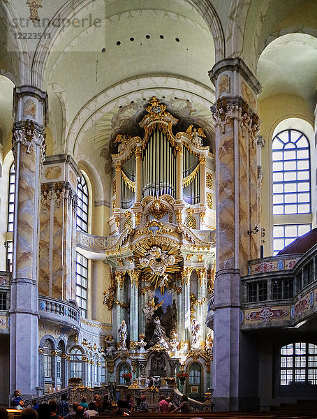 Europa  Deutschland  Sachsen  Dresden  die Altstadt  die katholische Hofkirche