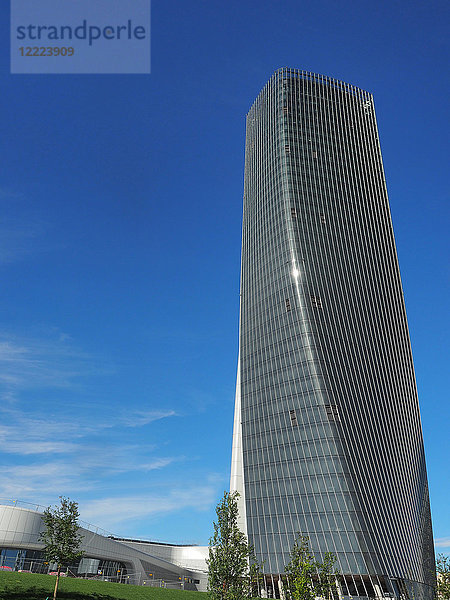 Europa Italien  Lombardei  Mailand  Citylife-Viertel  Citylife-Viertel  Wolkenkratzer ( Torre Hadid ( 185 m )  entworfen von Zaha Hadid